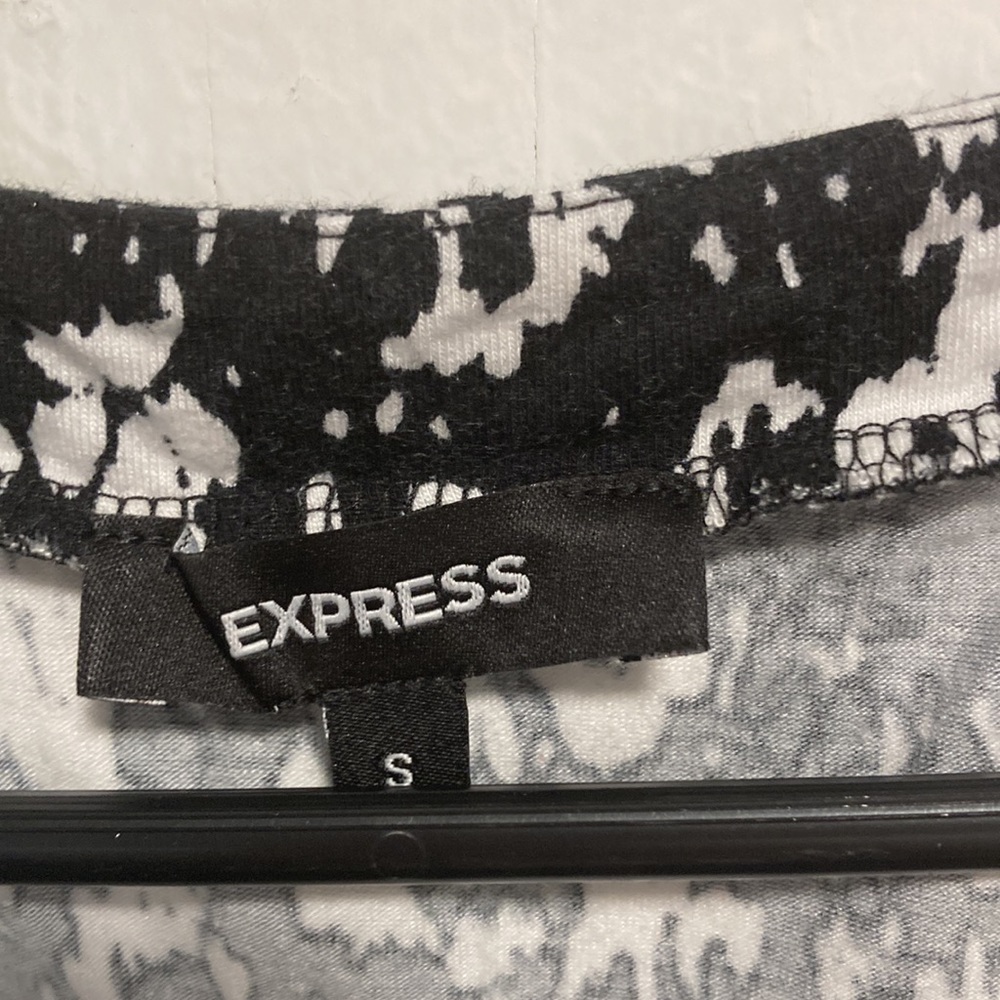 Express Top - Picture 5 of 9